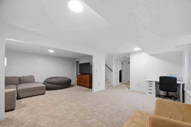 10939 W Dora Ct, Wichita, KS 67209