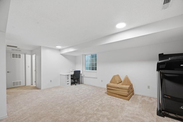 10939 W Dora Ct, Wichita, KS 67209