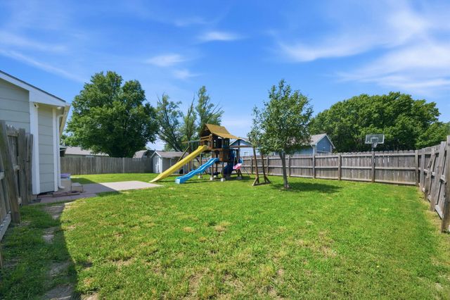 10939 W Dora Ct, Wichita, KS 67209