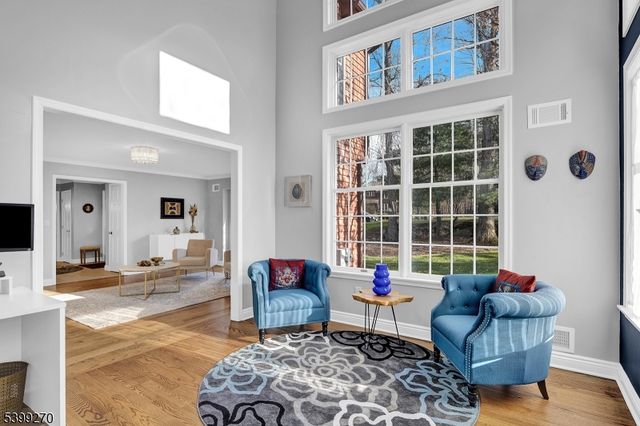 17 Knollwood Ter, Randolph Twp., NJ 07869