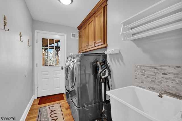 17 Knollwood Ter, Randolph Twp., NJ 07869