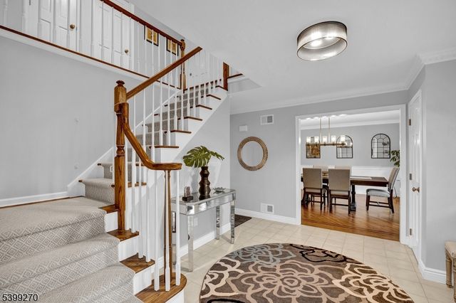 17 Knollwood Ter, Randolph Twp., NJ 07869