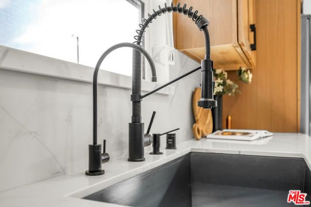 616 W Ellis Avenue, Inglewood, CA 90302