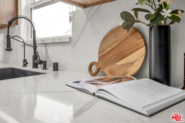 616 W Ellis Avenue, Inglewood, CA 90302