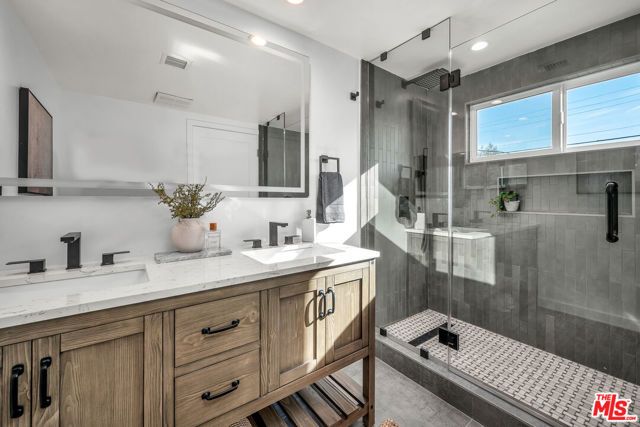 616 W Ellis Avenue, Inglewood, CA 90302