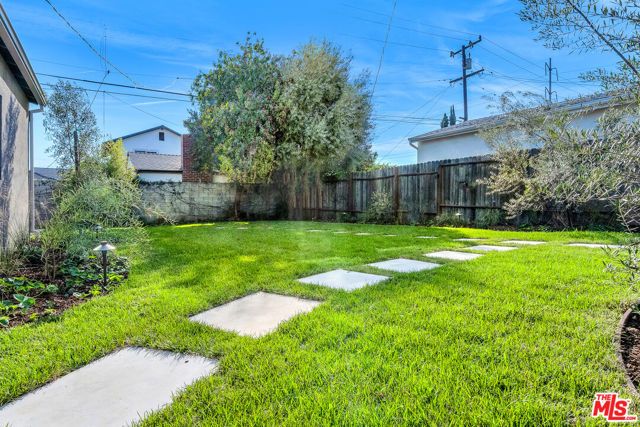 616 W Ellis Avenue, Inglewood, CA 90302
