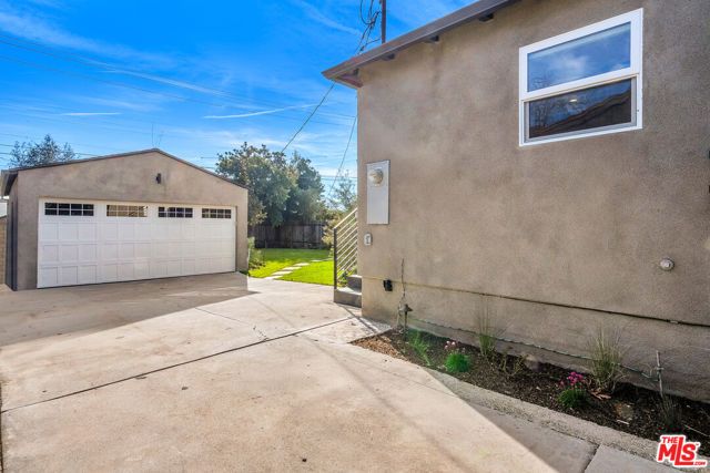 616 W Ellis Avenue, Inglewood, CA 90302