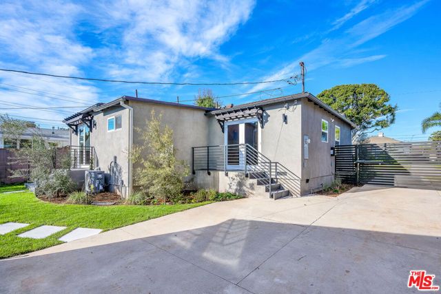 616 W Ellis Avenue, Inglewood, CA 90302