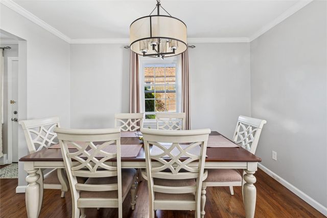 4 N 10th Street, New Hyde Park, NY 11040
