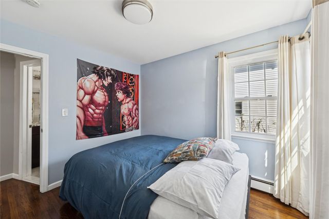4 N 10th Street, New Hyde Park, NY 11040