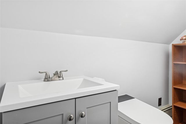 4 N 10th Street, New Hyde Park, NY 11040