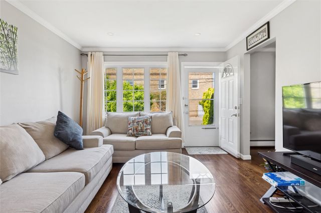 4 N 10th Street, New Hyde Park, NY 11040