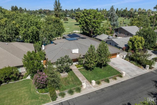 1217 Tam O Shanter Drive, Bakersfield, CA 93309