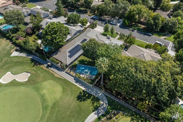 1217 Tam O Shanter Drive, Bakersfield, CA 93309