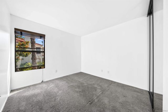 9302 Twin Trails Dr 204, San Diego, CA 92129