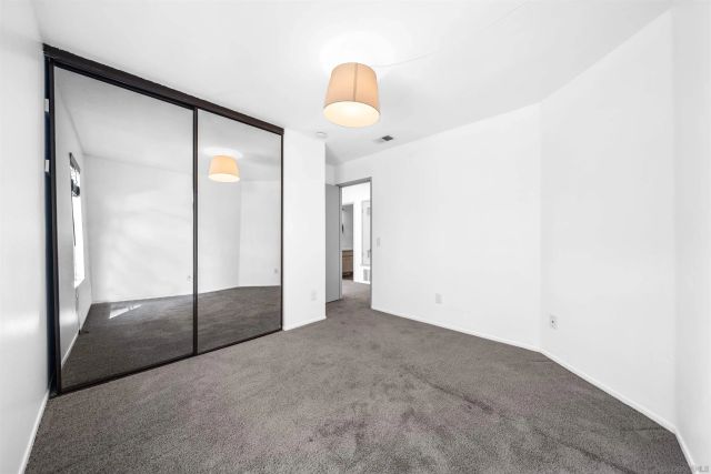 9302 Twin Trails Dr 204, San Diego, CA 92129