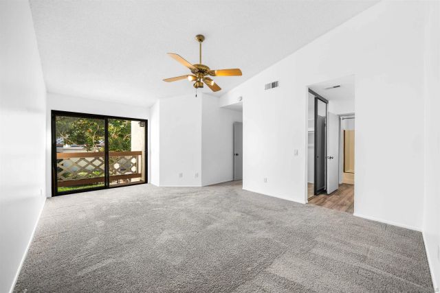 9302 Twin Trails Dr 204, San Diego, CA 92129