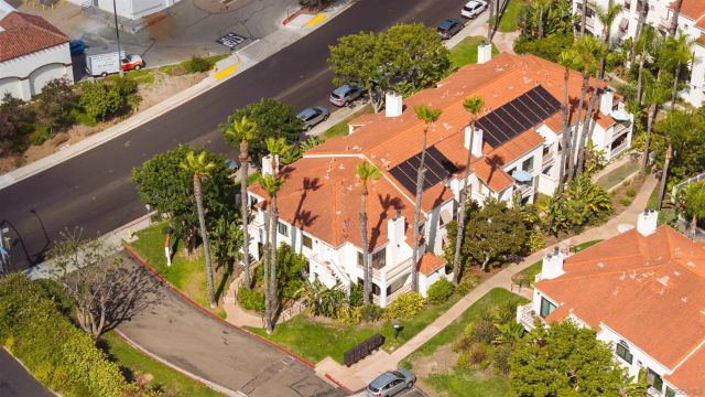 9302 Twin Trails Dr 204, San Diego, CA 92129