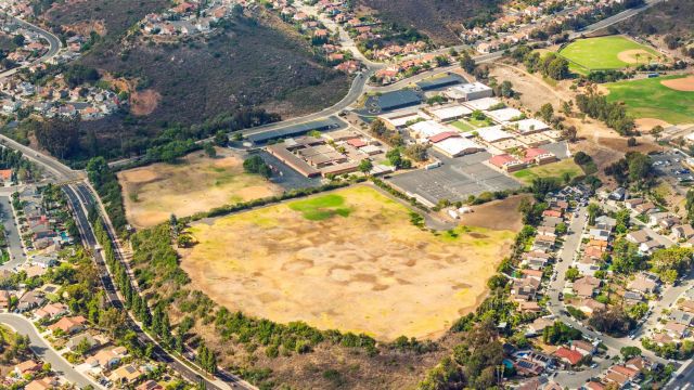 9302 Twin Trails Dr 204, San Diego, CA 92129