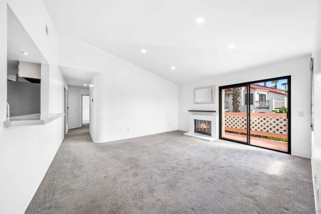 9302 Twin Trails Dr 204, San Diego, CA 92129