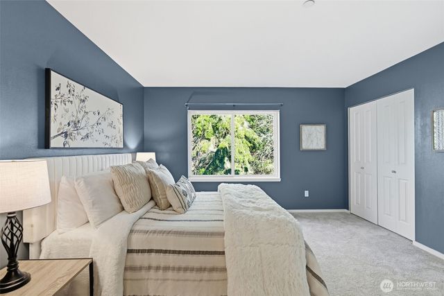 22672 NE Alder Crest Lane, Redmond, WA 98053