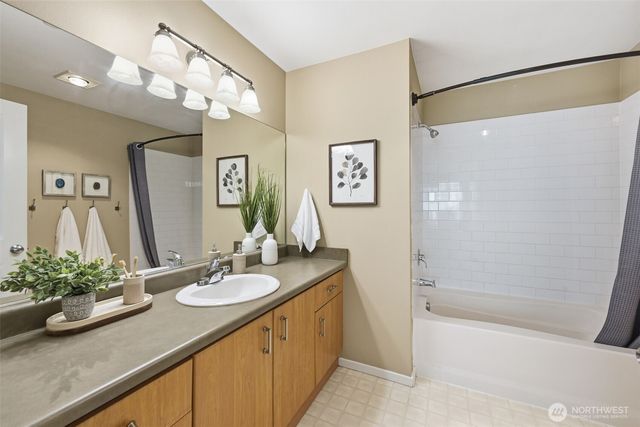 22672 NE Alder Crest Lane, Redmond, WA 98053