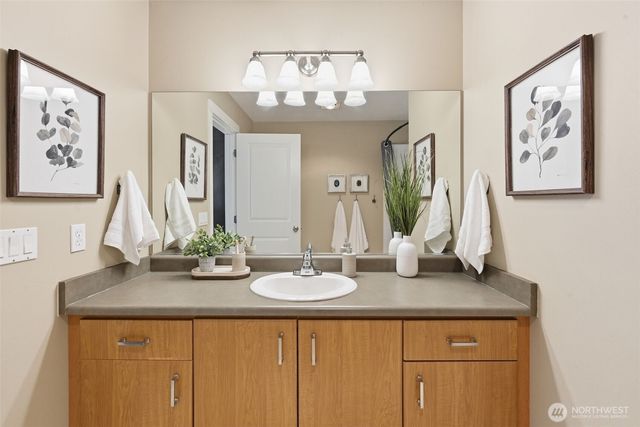 22672 NE Alder Crest Lane, Redmond, WA 98053