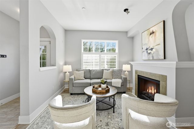 22672 NE Alder Crest Lane, Redmond, WA 98053