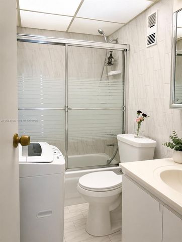 1825 W 44th Pl 806, Hialeah, FL 33012