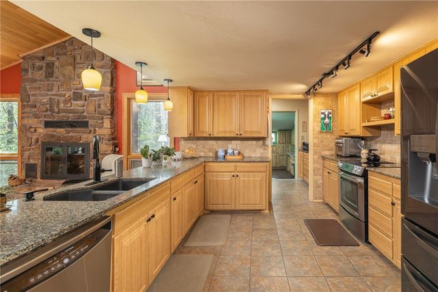2700 Rosewood Drive, Fayetteville, AR 72703