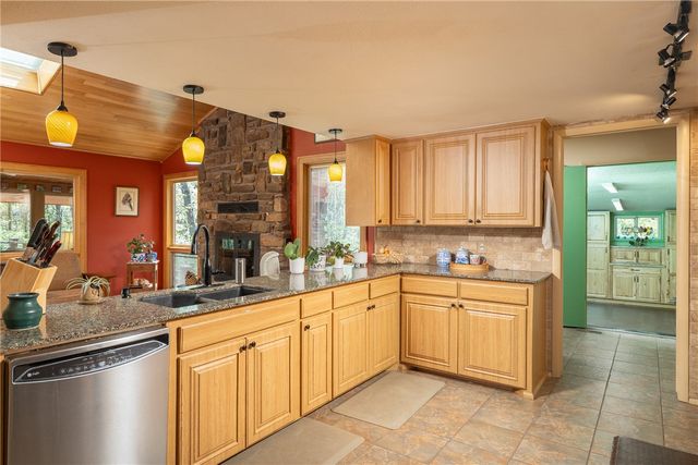 2700 Rosewood Drive, Fayetteville, AR 72703
