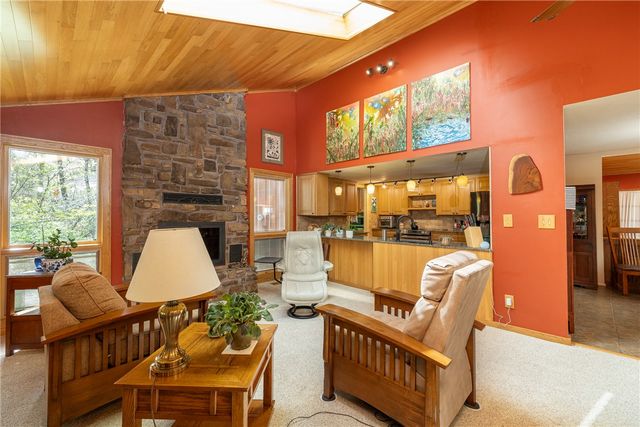 2700 Rosewood Drive, Fayetteville, AR 72703