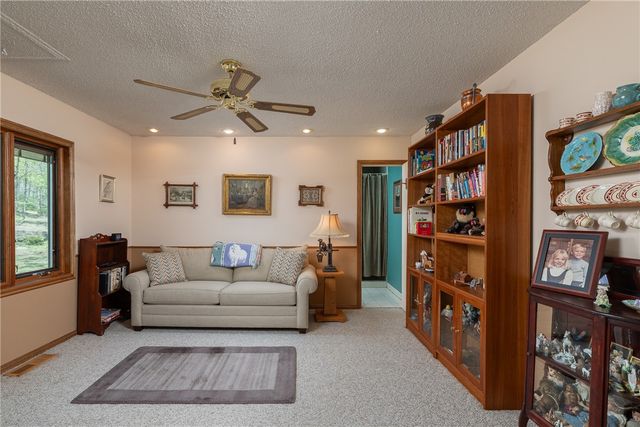 2700 Rosewood Drive, Fayetteville, AR 72703
