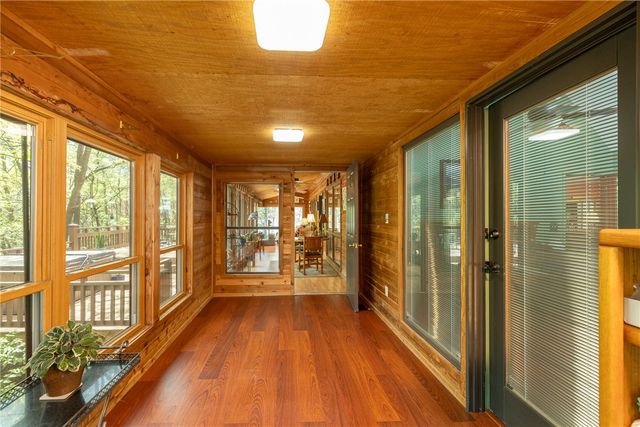 2700 Rosewood Drive, Fayetteville, AR 72703