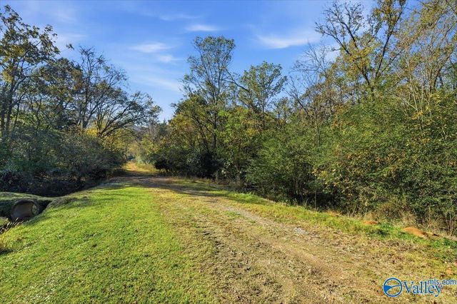 13 Townsend Drive NE, Huntsville, AL 35811