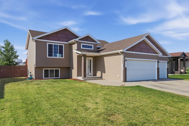 4260 Russet Avenue S, Fargo, ND 58104