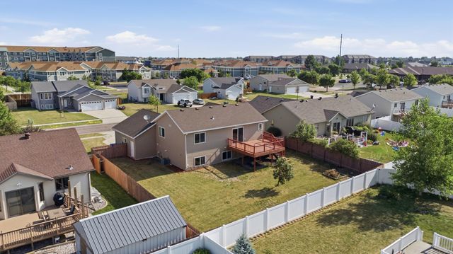 4260 Russet Avenue S, Fargo, ND 58104