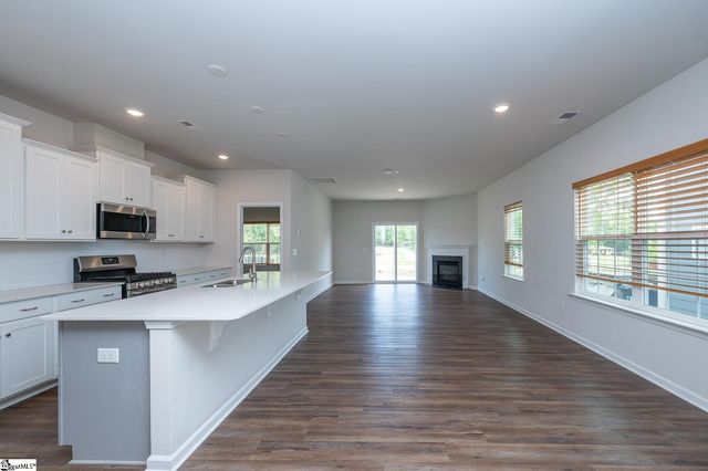 109 Magnolia Street, Woodruff, SC 29388