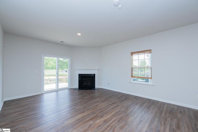 109 Magnolia Street, Woodruff, SC 29388