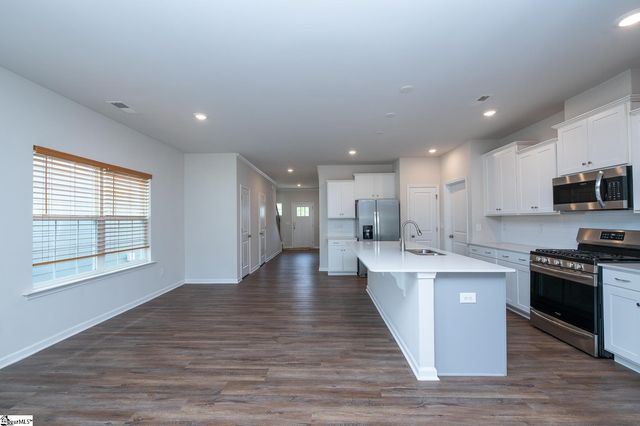 109 Magnolia Street, Woodruff, SC 29388