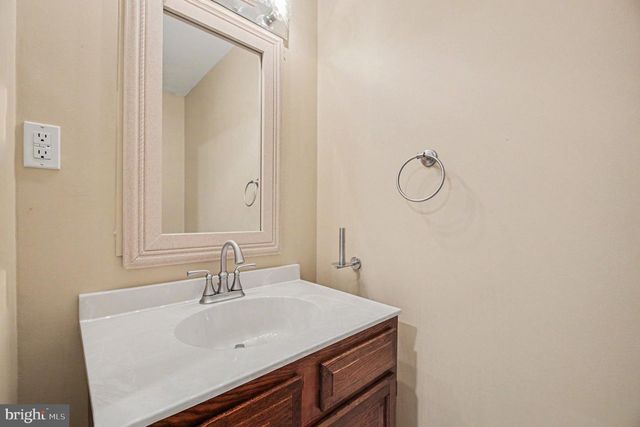 9224 CYNTHIA ST, Manassas Park, VA 20111
