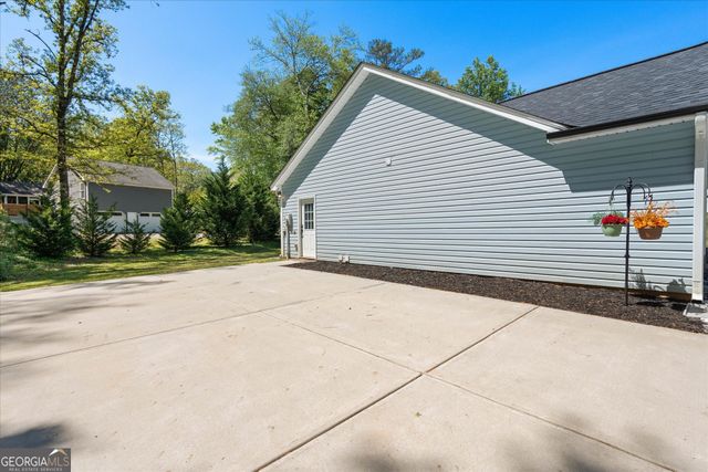 1195 Plowshare Road, Carrollton, GA 30117