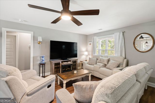 1195 Plowshare Road, Carrollton, GA 30117