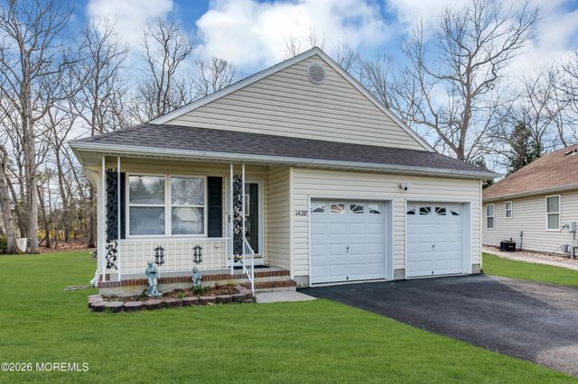 1428 Petunia Way S, Toms River, NJ 08755