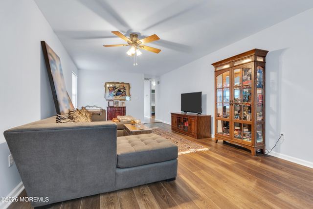 1428 Petunia Way S, Toms River, NJ 08755