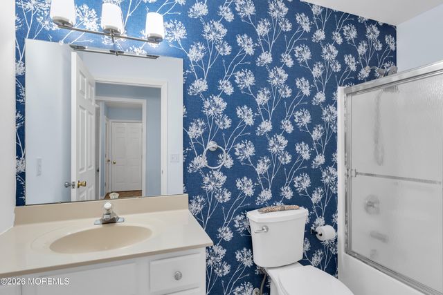 1428 Petunia Way S, Toms River, NJ 08755