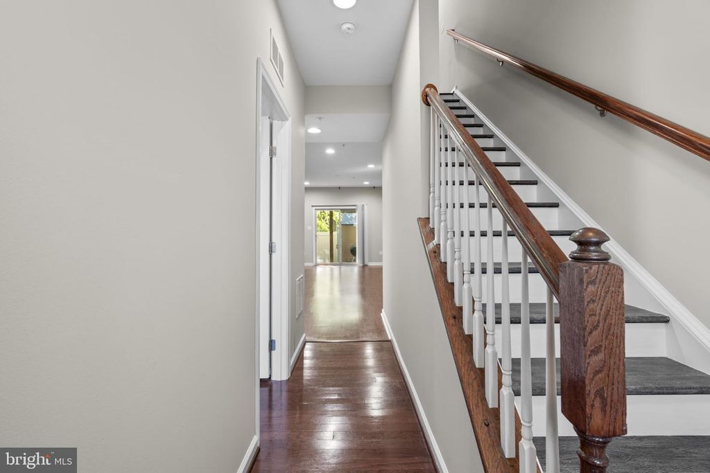 Image 25 of property listing at 7315 OLD CALVARY RD, Hanover, MD 21076