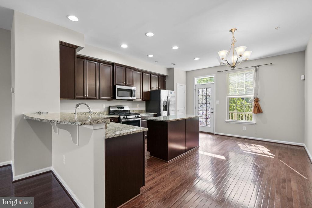 Image 7 of property listing at 7315 OLD CALVARY RD, Hanover, MD 21076