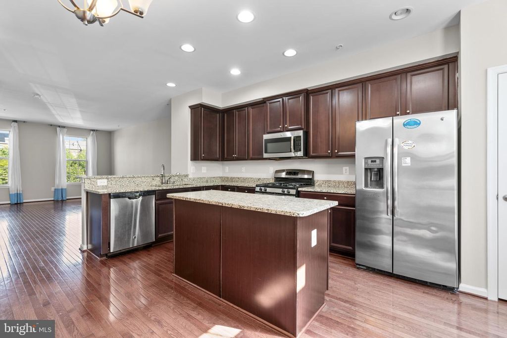 Image 9 of property listing at 7315 OLD CALVARY RD, Hanover, MD 21076
