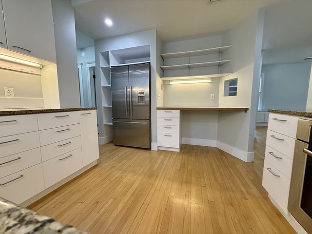 174 Maplewood St 174, Watertown, MA 02472